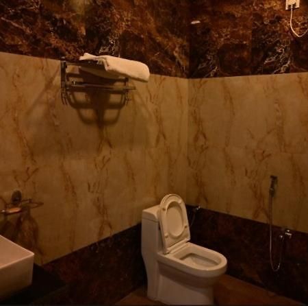 Hotel Raghuveer Inn By Bookingcare Sitapur Muafi 외부 사진