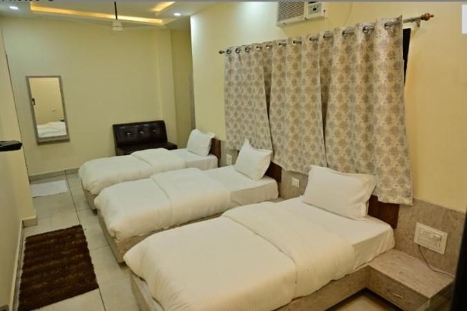Hotel Raghuveer Inn By Bookingcare Sitapur Muafi 외부 사진